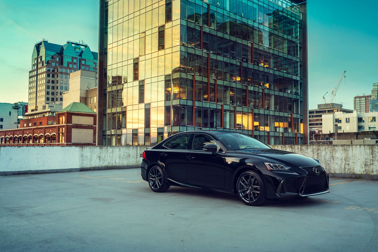 Lexus IS Black Line 04