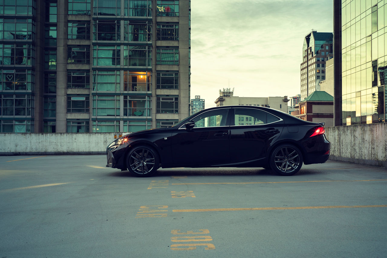 Lexus IS Black Line 05
