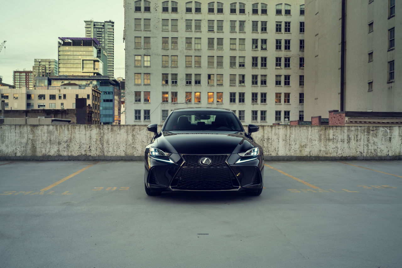 Lexus IS Black Line 06