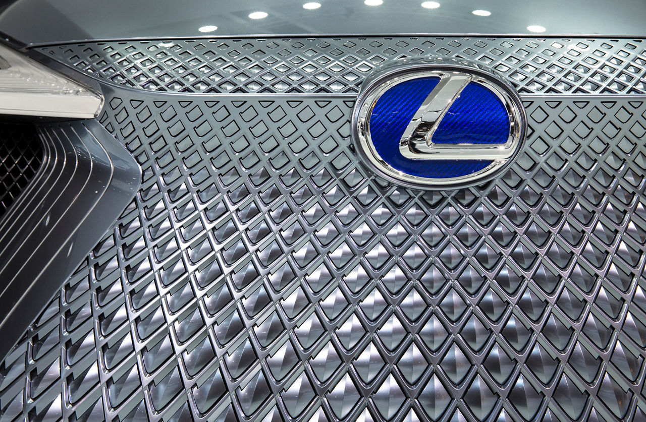 Lexus_LSConcept-10
