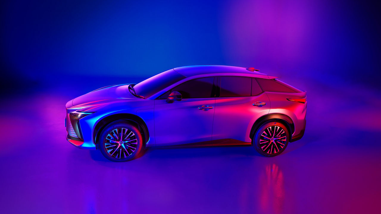 Lexus RZ 06