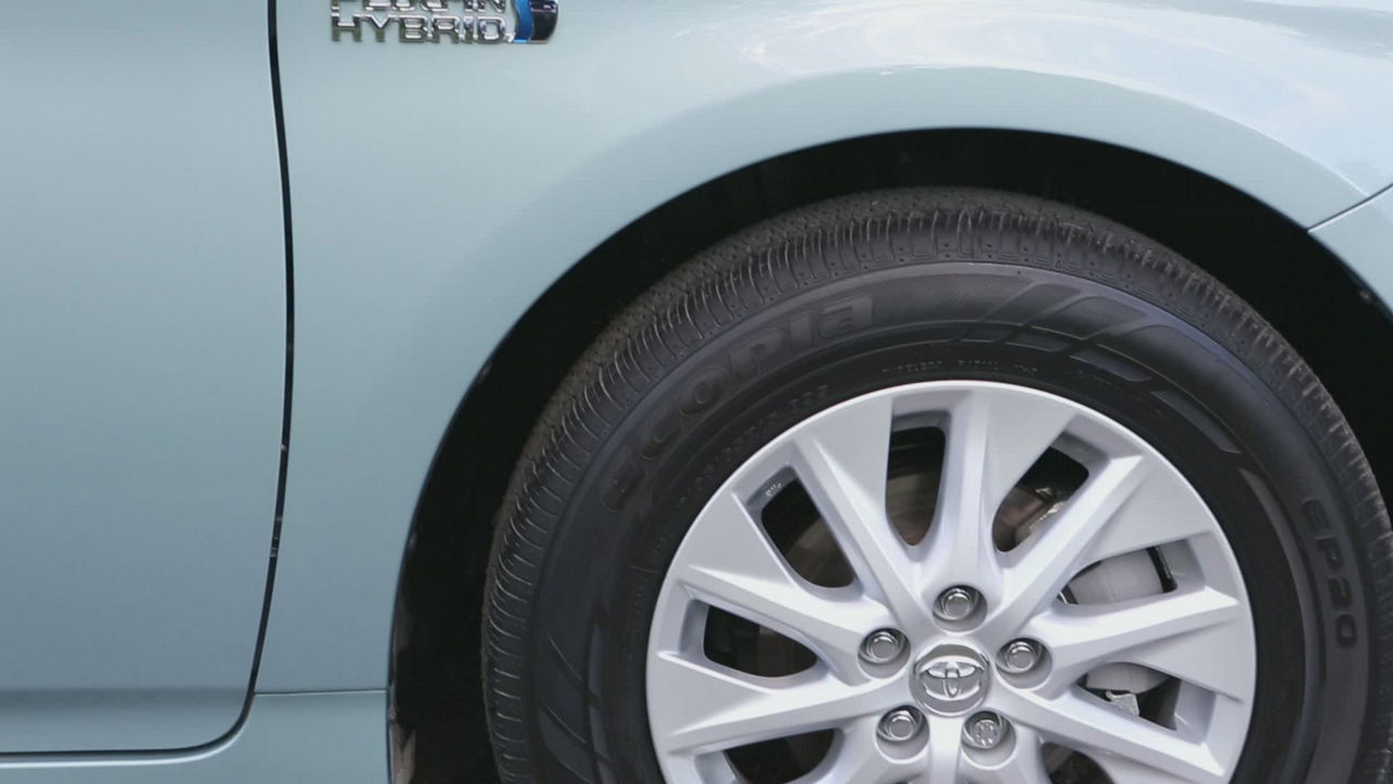 2014 Toyota Prius PHV French