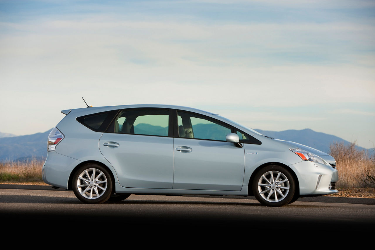 Prius v