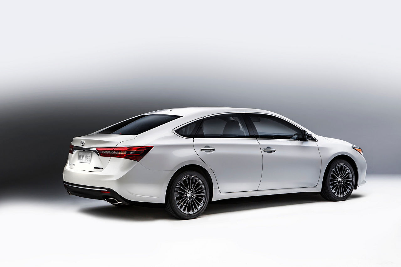 TMS-2015CAS_2016_Toyota_Avalon_008