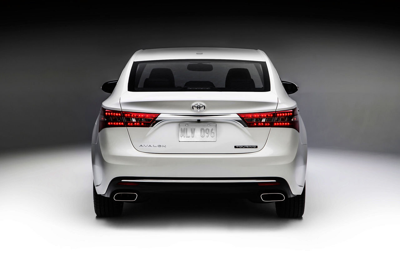 TMS-2015CAS_2016_Toyota_Avalon_009