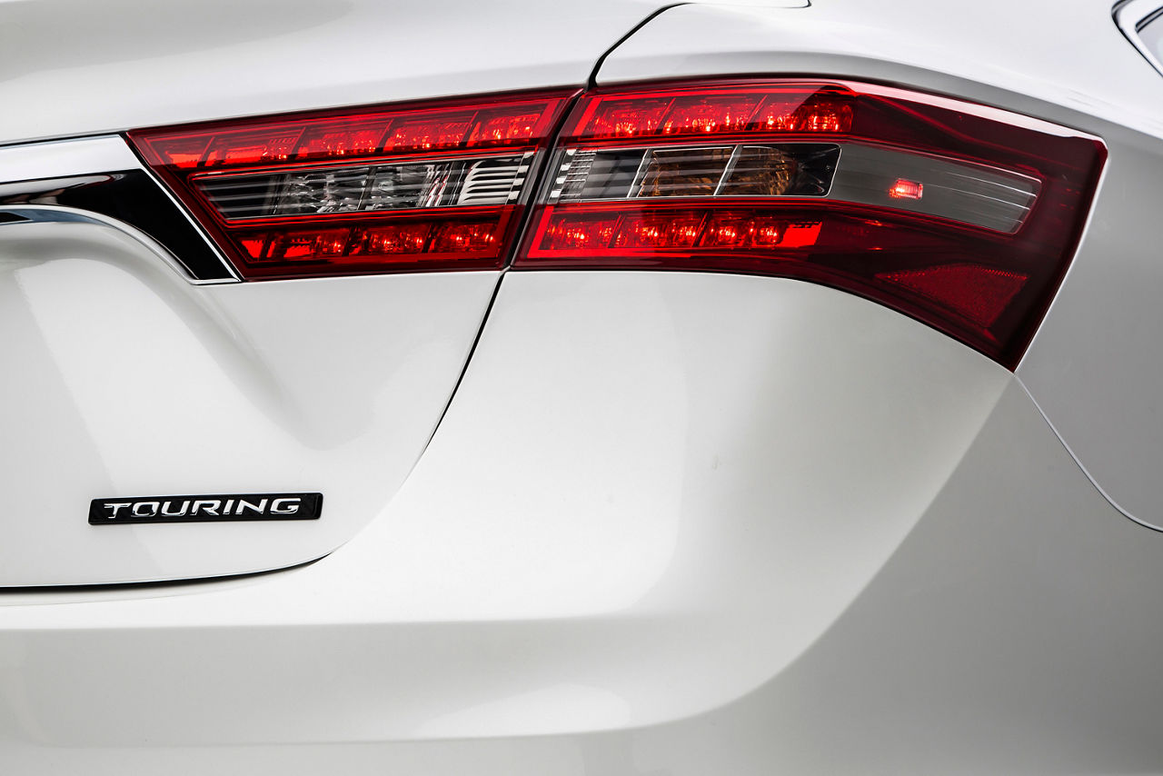 TMS-2015CAS_2016_Toyota_Avalon_011