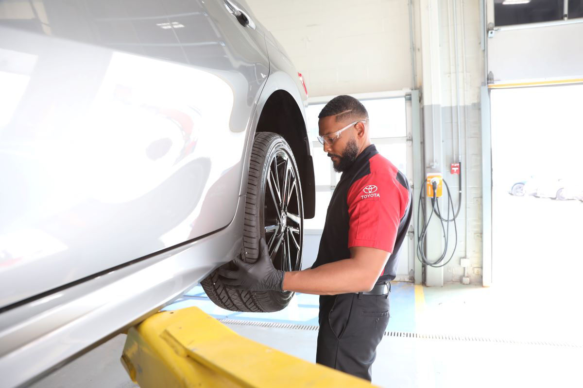 toyota tire technician