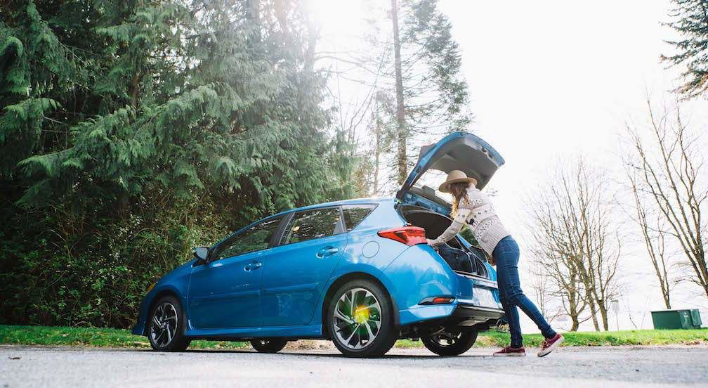 Toyota-Corolla-iM-in-Electric-Storm-Blue-with-Hatch-Up.jpg