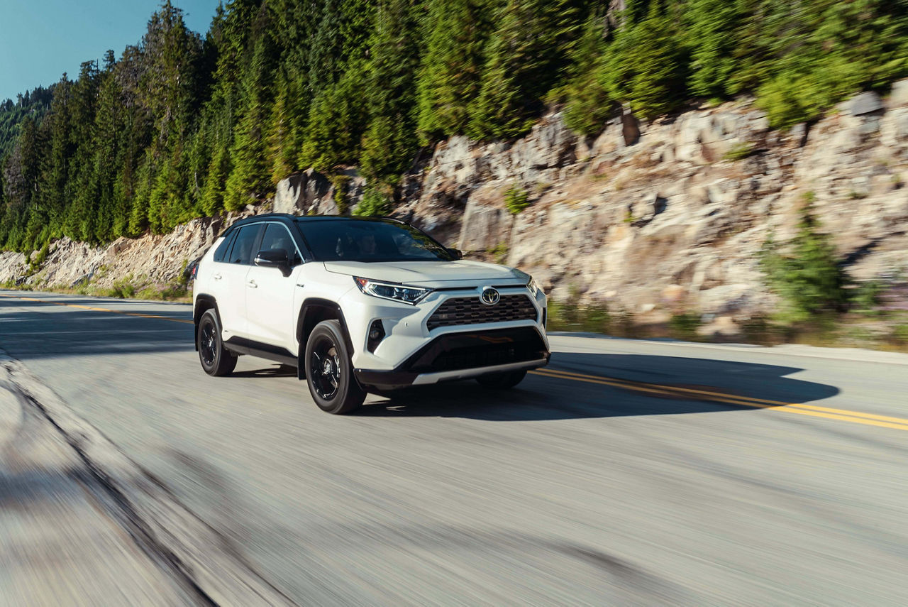 Toyota-RAV4-AC-Refresher-Service-min.jpg