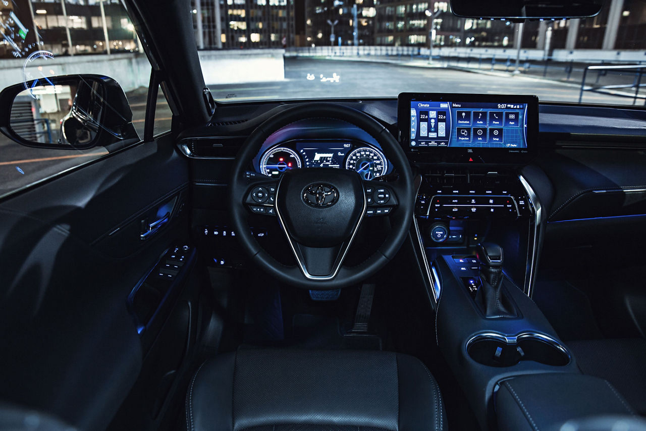 Toyota-Venza-2021-Interior-Technology.jpg