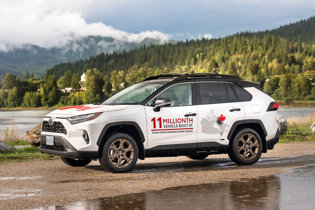 Toyota Cross Canada Drive WAVE6 017