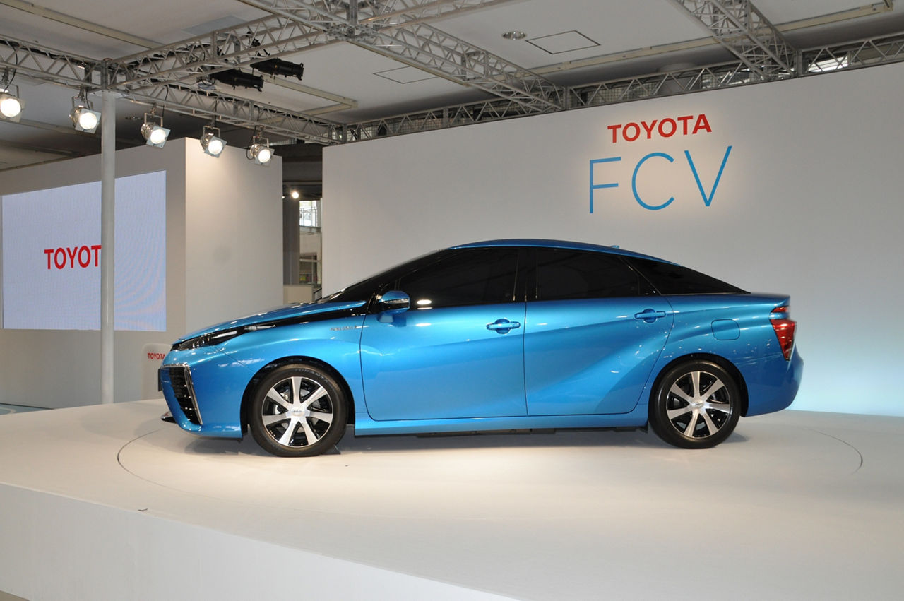Toyota FCV 01