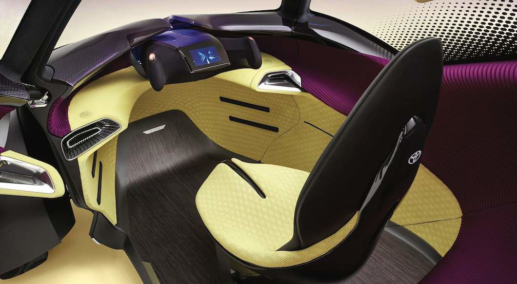 i-TRIL-Concept-Drivers-Seat.jpg