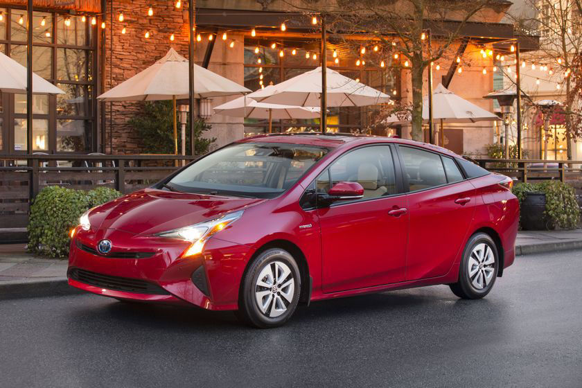 2016-2017 Toyota Prius Technology 5