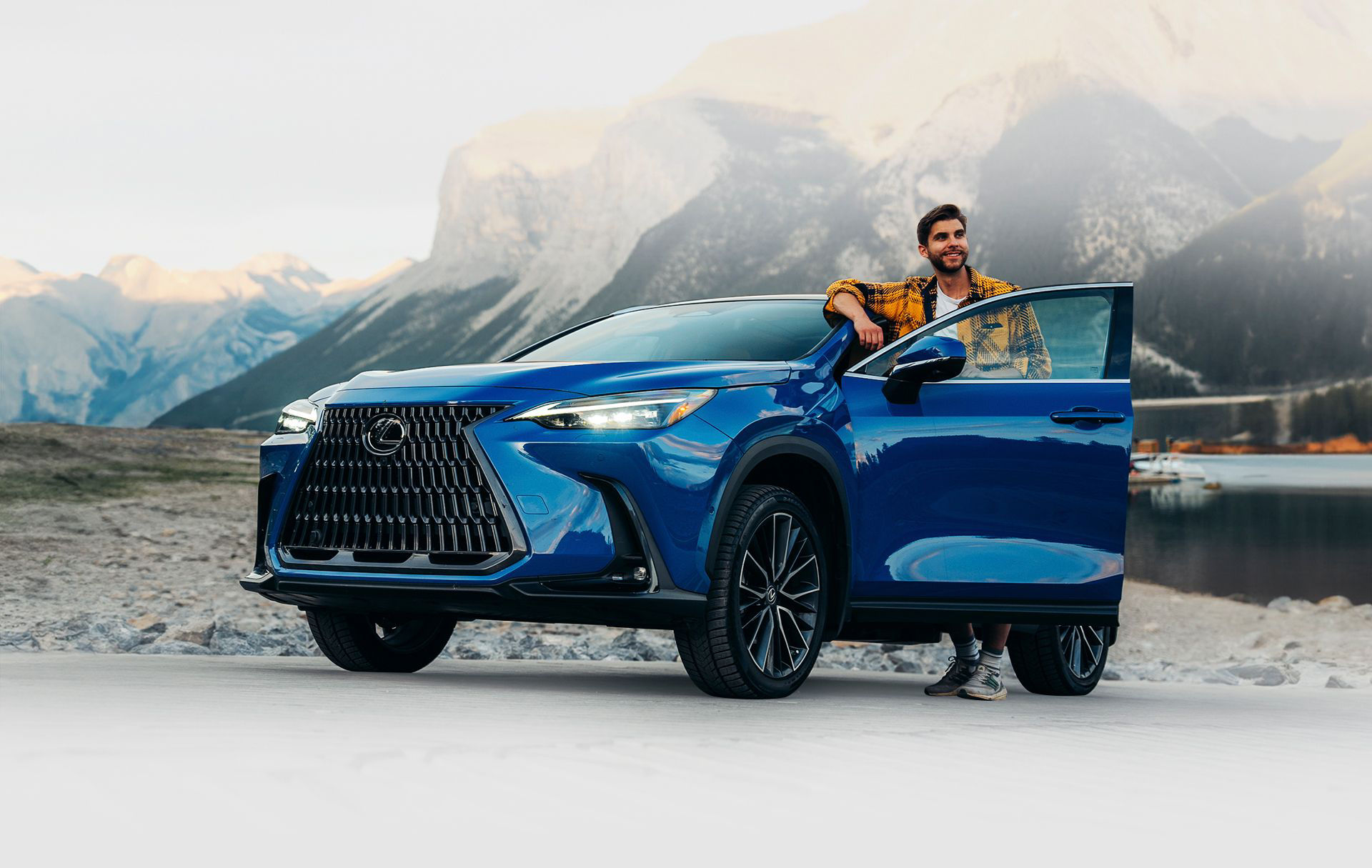 lexus-2025-nx-350h-executive-hero-grecian-water-x