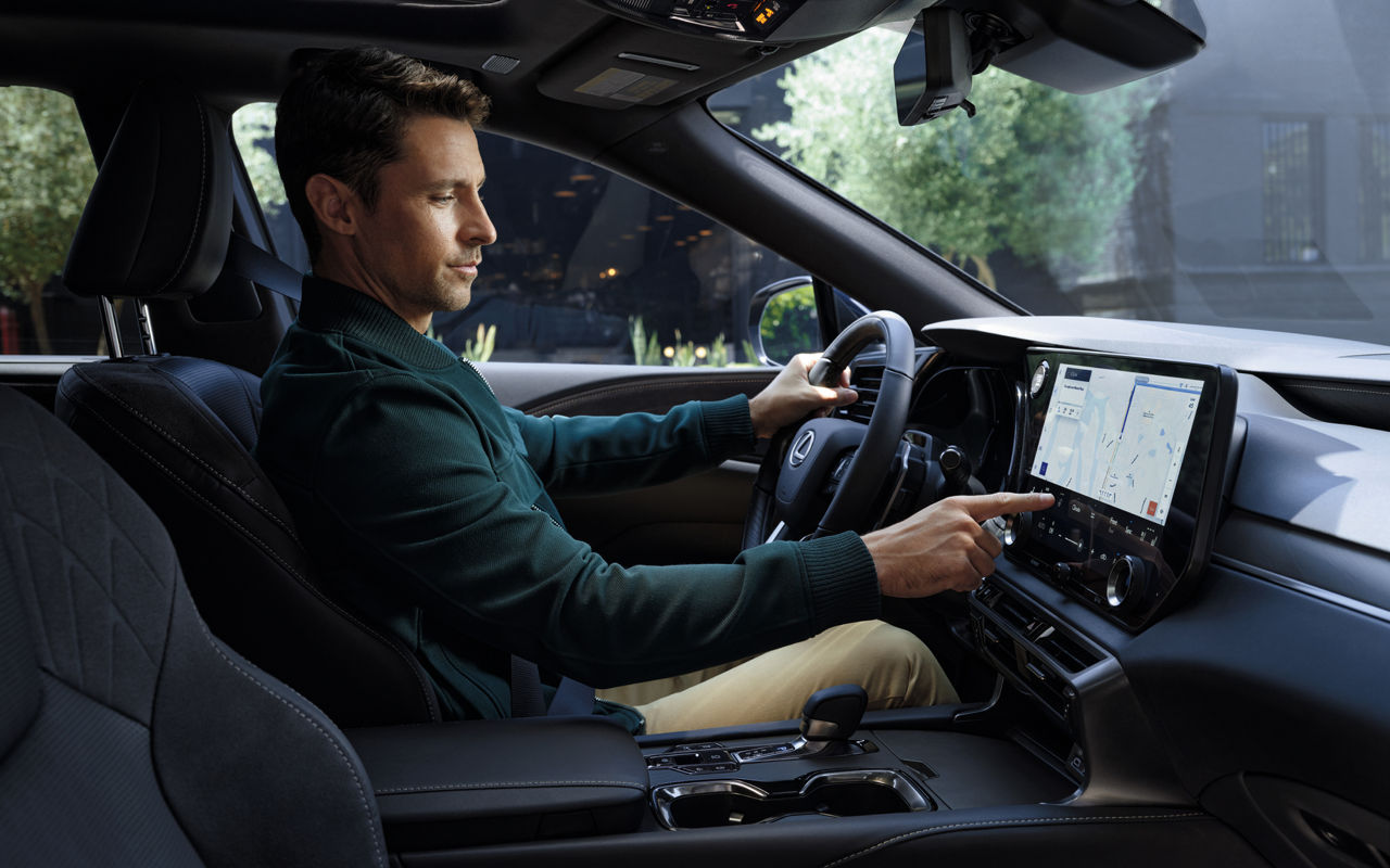 lexus-2025-rx-450h-plus-executive-interior-dash-x