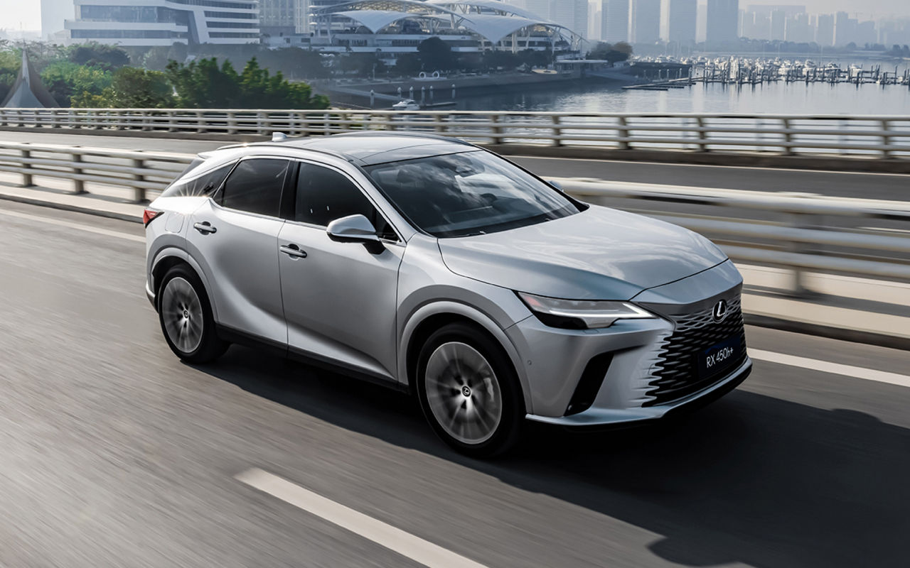 lexus-2025-rx-450h-plus-executive-iridium-driving-x
