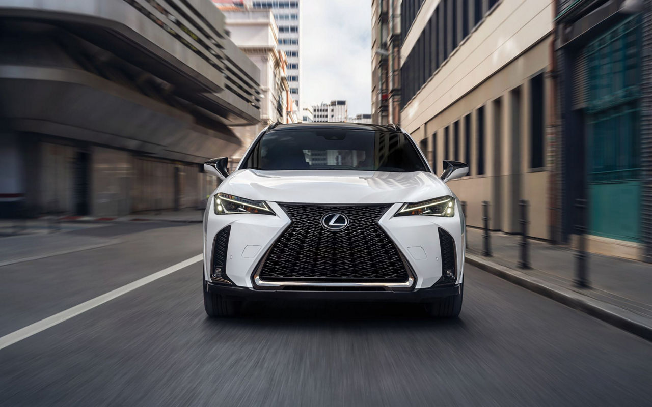 lexus-2025-ux-300h-fsport-design-ultra-white-black-roof-front-x