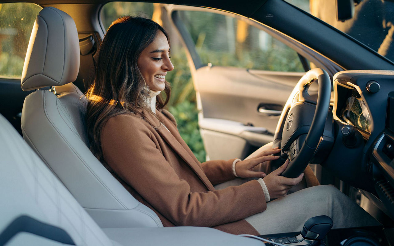 lexus-2025-ux-300h-premium-birch-nuluxe-interior-x