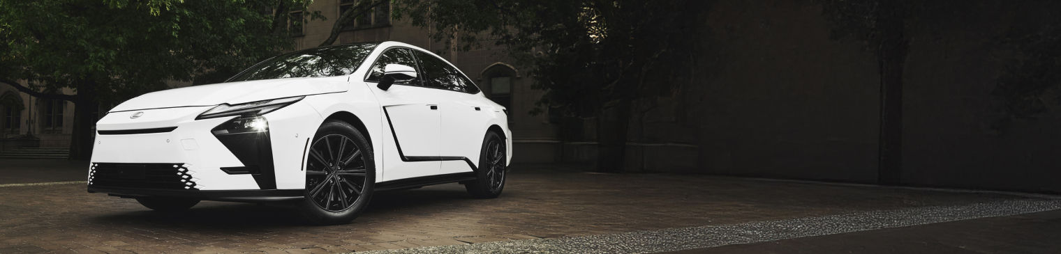 lexus-2026-coming-soon-banner-es-hybrid-white-l