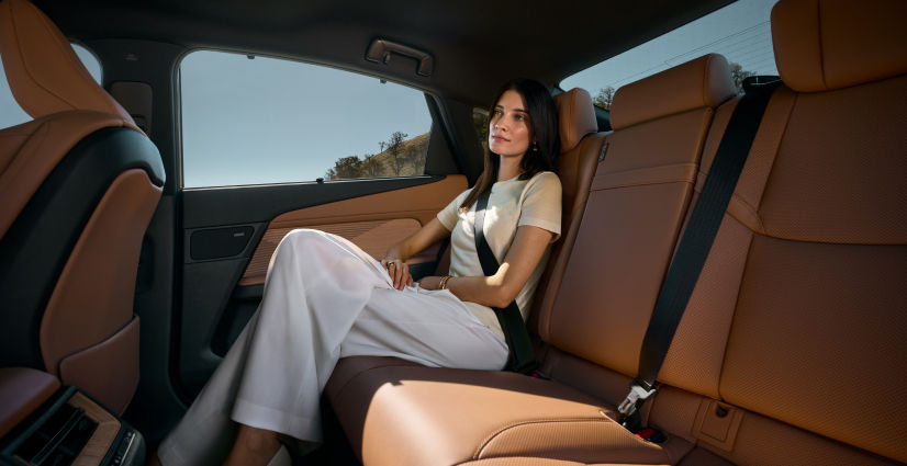 lexus-2026-features-design-es-350e-palomino-interior-bamboo-layering-special-packages-l