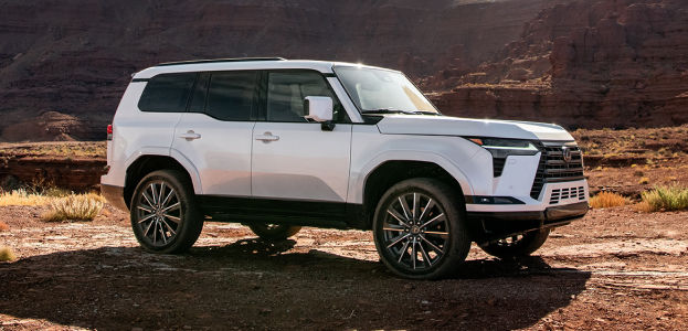 lexus-2026-features-design-gx-550-executive-eminent-white-pearl-l