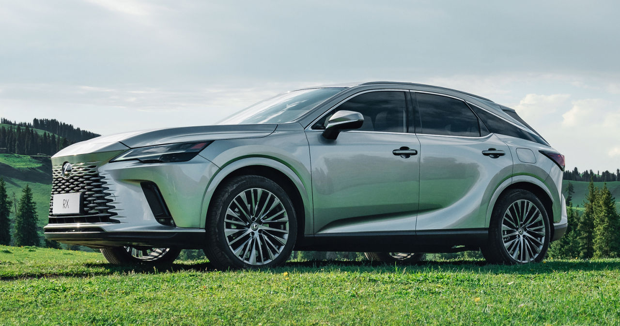 lexus-2026-features-design-hero-rx350h-executive-iridium-l