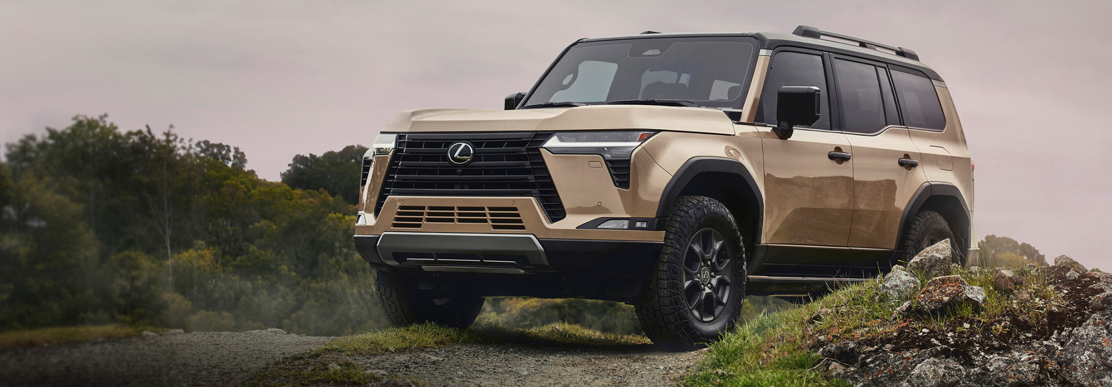 lexus-2026-features-hero-gx-550-overtrail-earth-black-roof-l