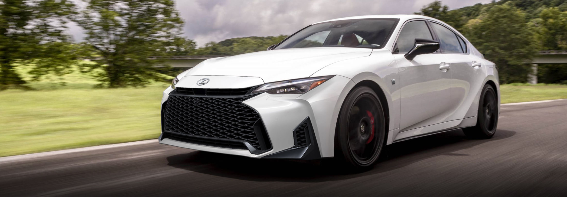 lexus-2026-features-hero-is-350-awd-f-sport-3-ultra-white-l