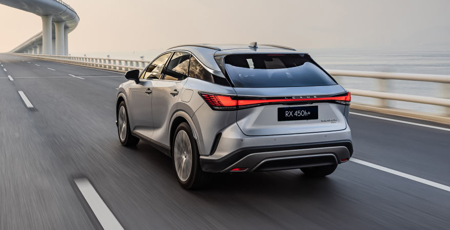 lexus-2026-features-performance-rx450h-plus-executive-iridium-distance-l