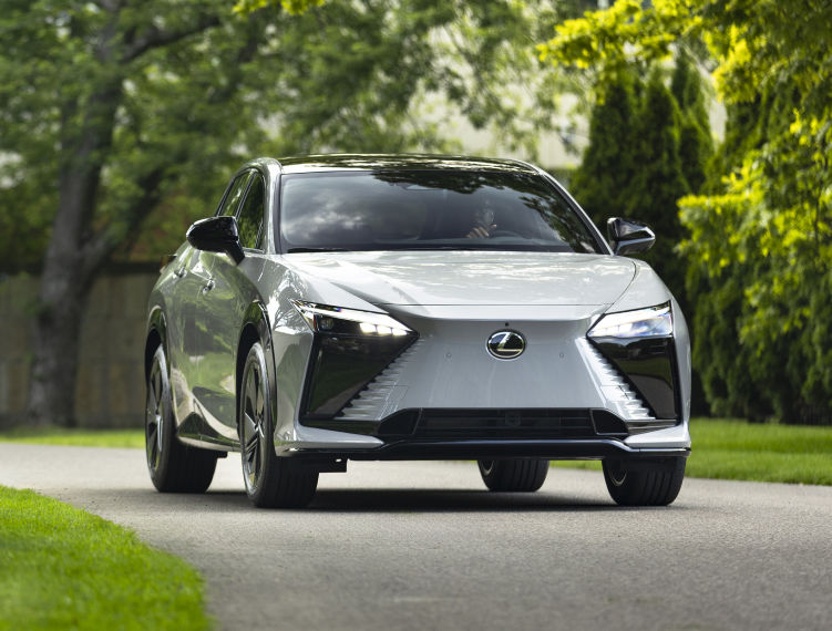 lexus-2026-features-performance-rz-550e-fsport-wind-l
