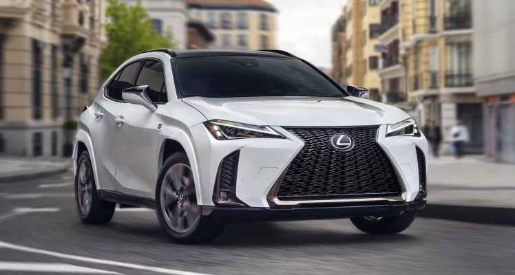 lexus-2026-features-performance-ux-300h-fsport-design-ultra-white-black-roof-side-p