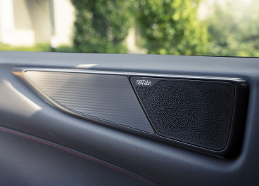 lexus-2026-features-technology-nx-mark-levinson-audio-system-thumb-l