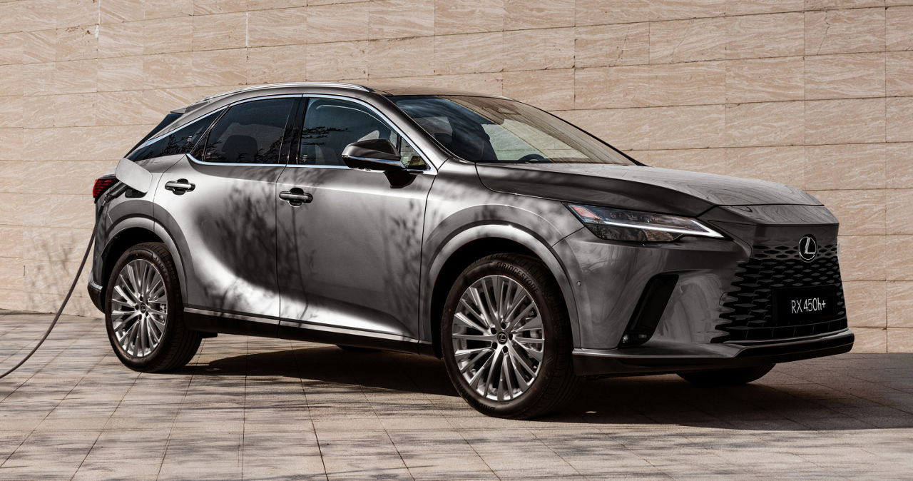 lexus-2027-features-design-hero-rx-450h-plus-iridium-l