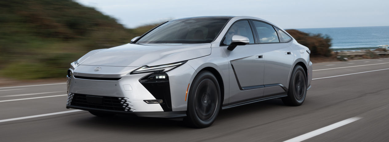 lexus-2027-features-performance-es-350h-premium-iridium-powertrain-es-hybrid-l