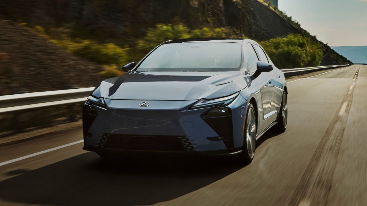 lexus-2027-features-performance-hero-es-350e-luxury-plus-wavelength-static-l