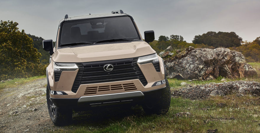 lexus-2027-features-technology-gx-550-overtrail-earth-black-roof-front-l