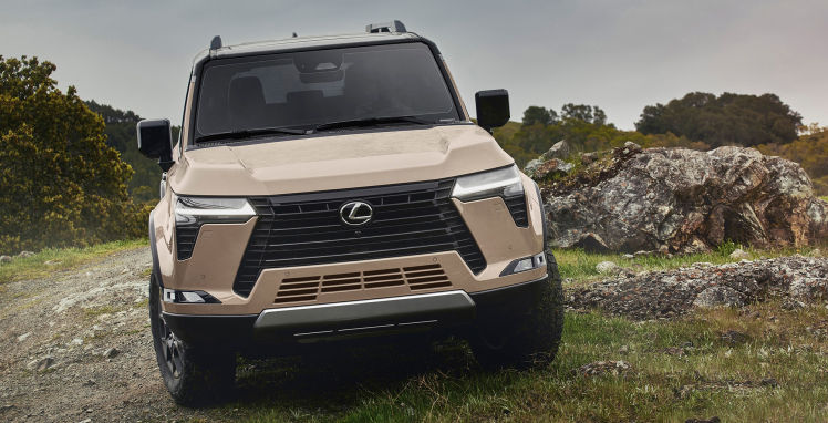 lexus-2027-features-technology-gx-550-overtrail-earth-black-roof-front-p
