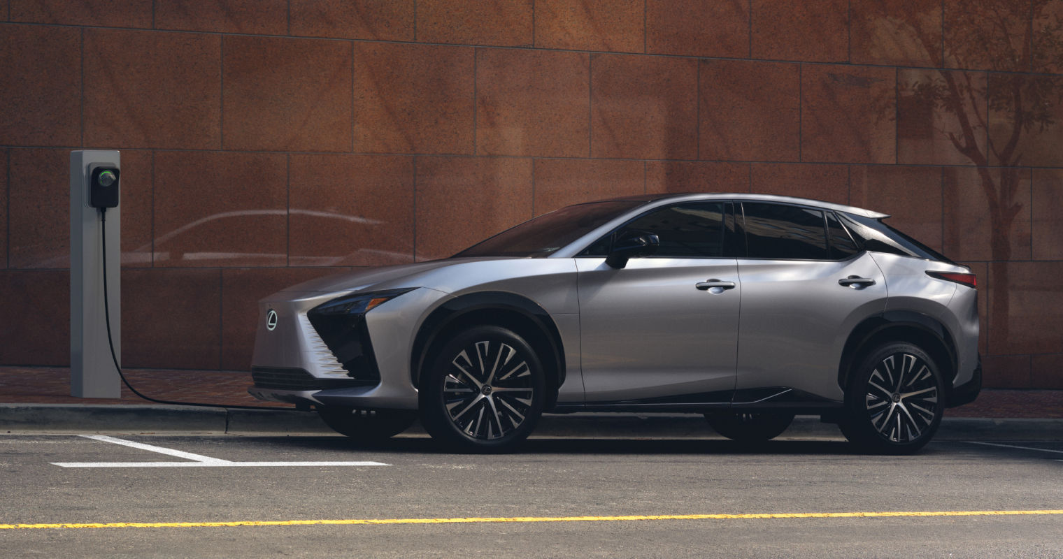 lexus-bev-landing-page-charging-2026-rz-450e-luxury-iridium-l
