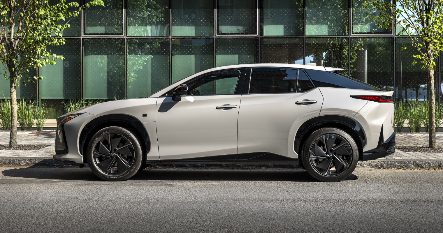 lexus-bev-owners-guide-charging-hero-2026-rz-550e-awd-f-sport-wind-l