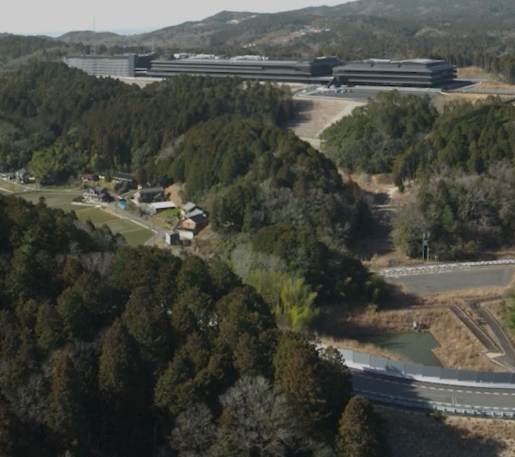 lexus-brand-craftsmanship-design-video-thumb
