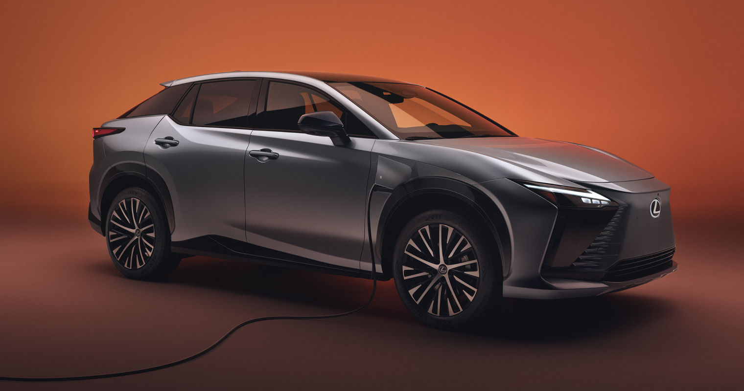 lexus-charging-ev-charging-levels-hero-2026-rz-450e-executive-cloudburst-grey-l