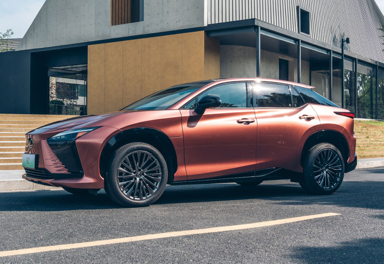 lexus-charging-ev-future-access-2026-rz-450e-executive-copper-crest-l