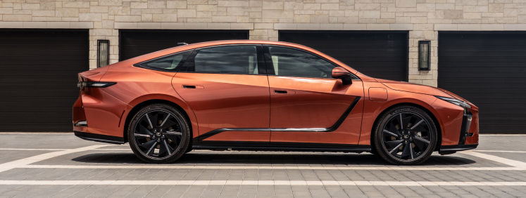 lexus-charging-ev-learn-more-2026-es-500e-luxury-copper-crest