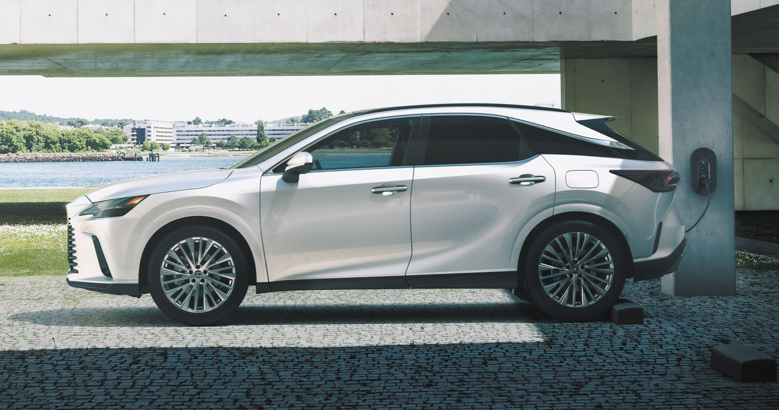 lexus-charging-ev-public-charging-hero-2026-rx-450h-plus-eminent-white-pearl-l