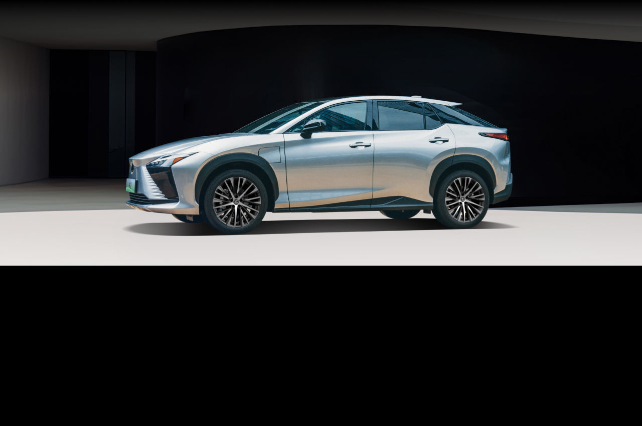 lexus-home-2025-rz-luxury-package-iridium-s