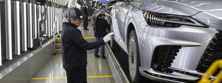 lexus-hotel-partnerships-next-steps-plant-tours