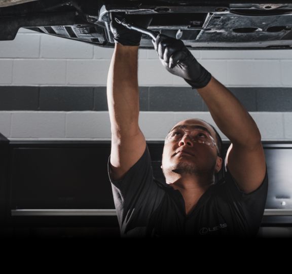 lexus-parts-and-service-maintenance-oil-gas-m