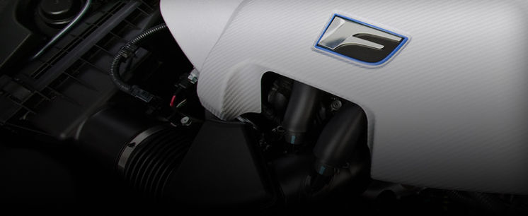 lexus-parts-and-service-reflections-engine-compartment-cleaning
