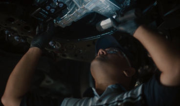lexus-parts-and-services-complimentary-6-month-video-thumb-l